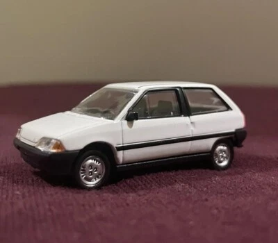 Modellino Norev Citroen AX 1/64 3 Inches 1986 Bianco Citroën Nuovo Senza Scatola - Immagine 1 di 4