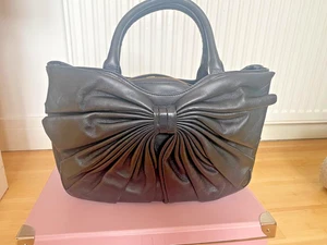 Black Lulu Guinness medium sized leather handbag with bow - Picture 1 of 6