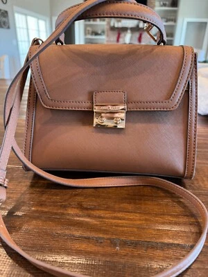 Cartera ANNE KLEIN con asa superior con correa bandolera desmontable Foto 1 de 2