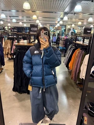 ¡Nuevo! ¡Chaqueta acolchada azul pequeña The North Face’s Nuptse para hombre! Foto 1 de 4