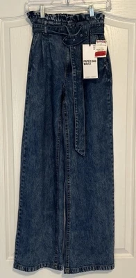 Jeans Almost Famous Feminino Tamanho 0 Bolsa de Papel Lavagem Média Cintura com Cinto NOVO COM ETIQUETAS - Imagem 1 de 4