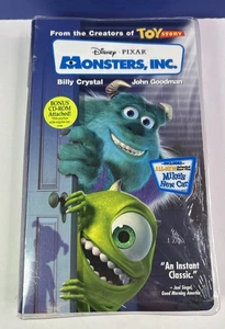 Monsters Inc (VHS, 2001 Disney Pixar) Clamshell w/ Bonus CD-Rom Attached - NEW - Foto 1 di 6