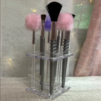 Juego de brochas de maquillaje con cabezales esponjosos rosa y púrpura Foto 1 de 4