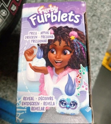 Furblets Furby. Pack de 2. Medias de Navidad Sno-Flay y Pep-Mint Foto 1 de 4