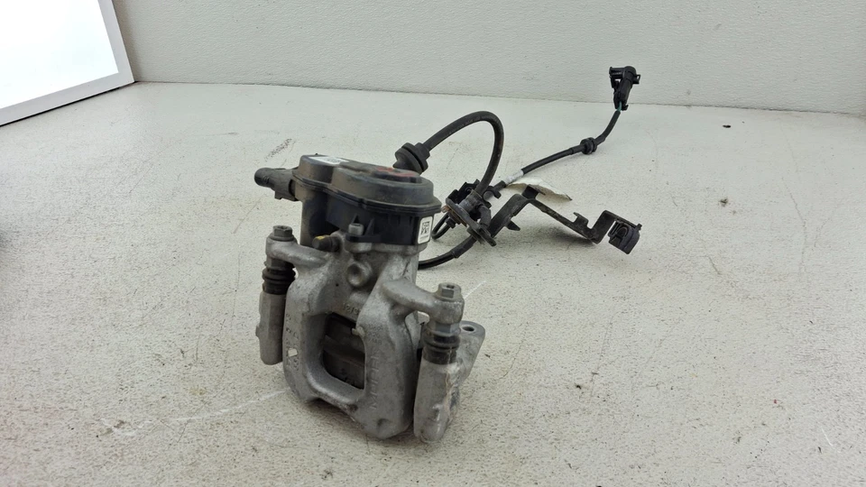 Jeep Compass 2017-2024 pinza de freno trasera derecha lado pasajero OEM Foto 1 de 4