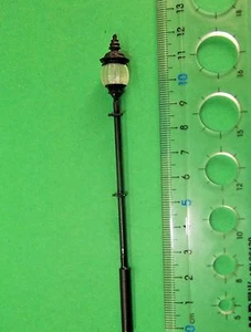 Y1-17 O 1:48 4pcs Scale Model Light Train Railway Layout LED Lampposts Garden - Picture 1 of 1