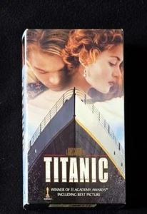 Titanic Movie 1997 Blockbuster Video Pre-Viewed VHS - Picture 1 of 3