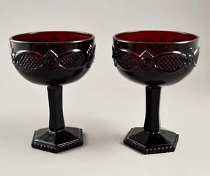 Juego de 2 copas de champán platillo de vidrio rojo Avon colección Cape Cod 1876 - Imagen 1 de 7