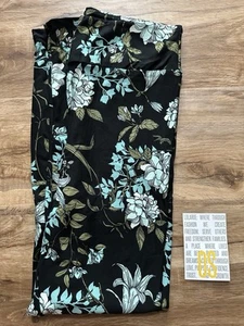 NEW RELEASE LuLaRoe OS One Size Leggings Beautiful Black Background Flower New - Picture 1 of 3