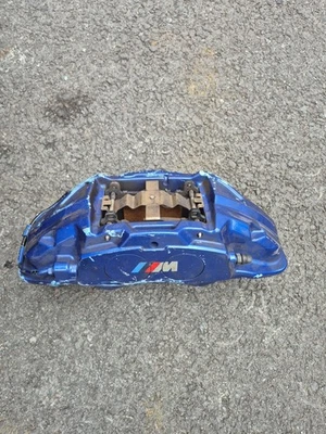 BMW 1 2 SERIES F40 F44 2020-25 FRONT LEFT SIDE BRAKE CALIPER 687985307 DAMAGED - Image 1 of 4