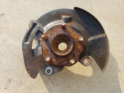 Nissan Altima 2015 eje delantero derecho buje nudillo Foto 1 de 4