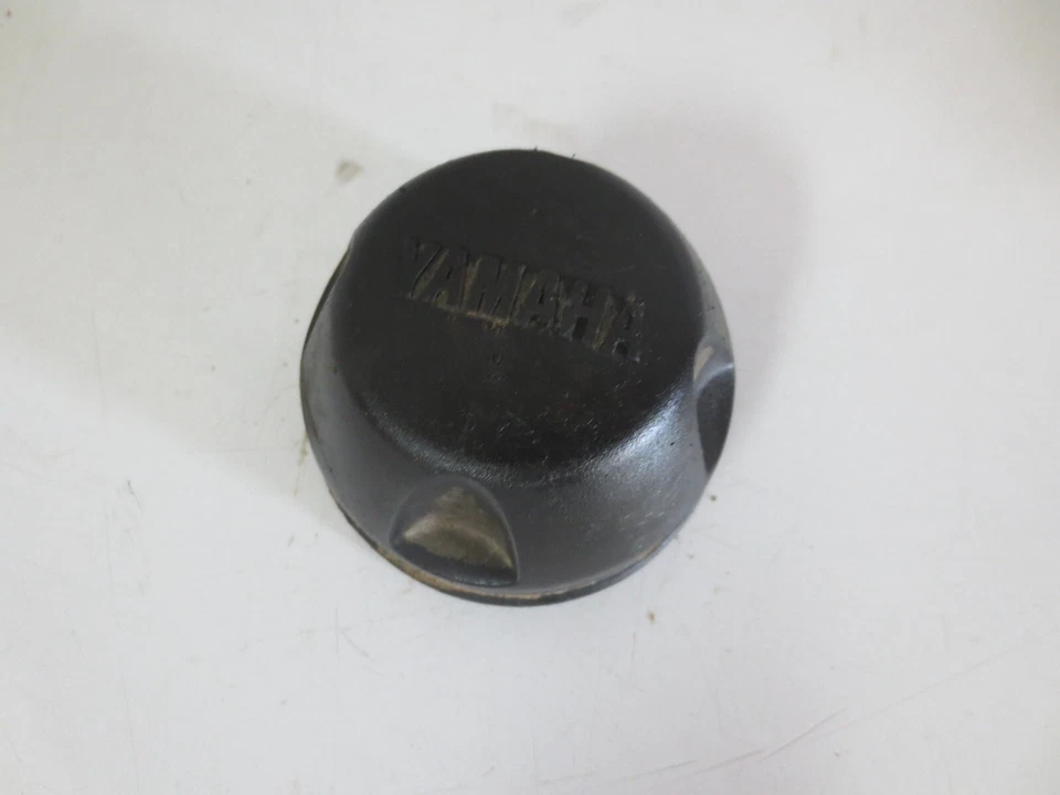 2001 Yamaha Big Bear 400 2wd Used OEM One Wheel Dust Hub Center Cap - Image 1 of 1