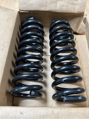 Coil Spring Set Moog 81090 fits 96-09 Toyota 4Runner - Image 1 of 2