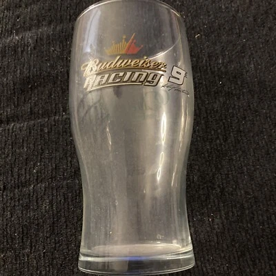 Vaso de cerveza Budweiser Racing Kasey Kahne 12 oz, de O’Charley’s con vaso grueso. Foto 1 de 4