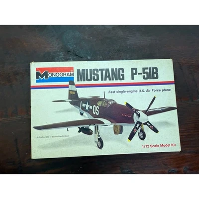 Monogram Mustang P-51B 1/72 Scale Model Kit Unbuilt Vintage Airplane Collector - Image 1 of 4