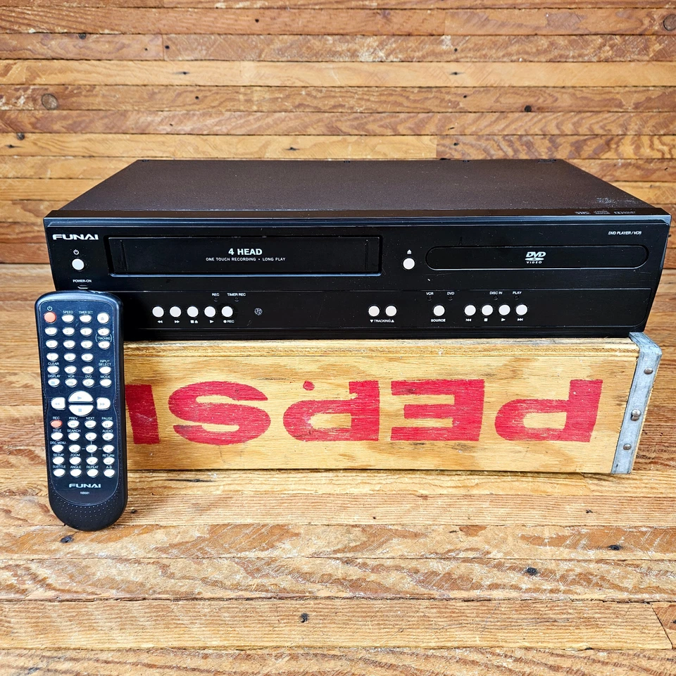 FUNAI DV220FX5 Dual Deck DVD Player / VCR Combo Tested. With Remote Video - Image 1 of 4