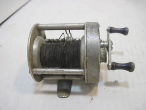 VECCHIO MULINELLO DA PESCA VINTAGE CANPLAY LAKE CAST #350 FUNZIONANTE - Foto 1 di 3