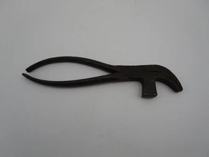 Walker No.1 Lasting Pliers Hammer Shoemaker Vintage Tool Curved Old Trade Tool - Picture 1 of 8