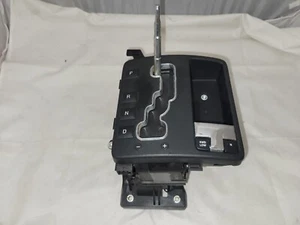 2005-2007 Jeep Grand Cherokee Gear Shifter Assembly 4.7L 5.7L without Knob - Picture 1 of 10