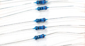 Resistencia de 2,7 k ohmios para entrada de carga lateral del vehículo J1772 nivel 1 y nivel 2 - Imagen 1 de 1