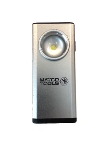 Luz de bolsillo recargable de aluminio Matco Tools con base magnética y gancho a presión - Imagen 1 de 9