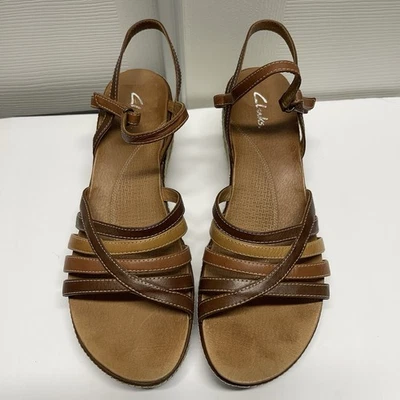 Sandalia de cuña alpargata con tiras marrón y tostado artesanal Clark’s talla 10M Foto 1 de 4