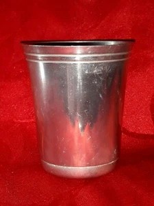 KLEINE ZINNPAUKE 8 CM. ZINNTITEL MIT STERN WAPPEN GUTER ZUSTAND - Bild 1 von 6