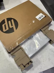 New HP Chromebook 14a-na0021nr 14" 32GB SSD, Intel N4000, 1.10GHz, 4GB RAM - Picture 1 of 8