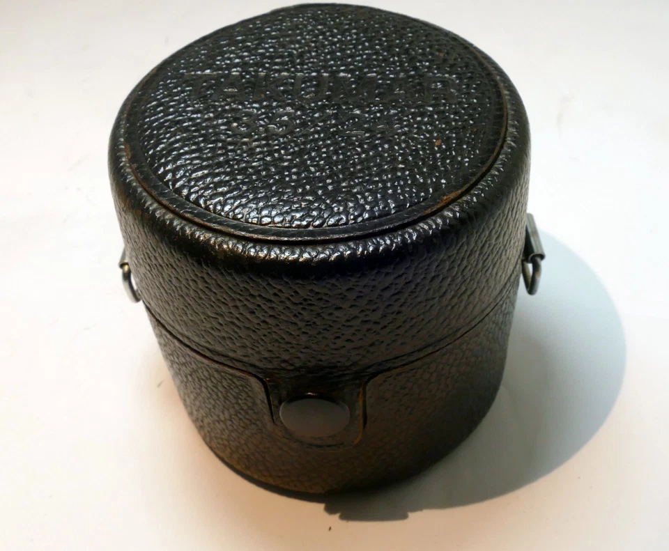 Estuche rígido Pentax para lente Super Takumar 24 mm f3,5 M42 (se adapta a 50 mm f1,4 SMC) Foto 1 de 4