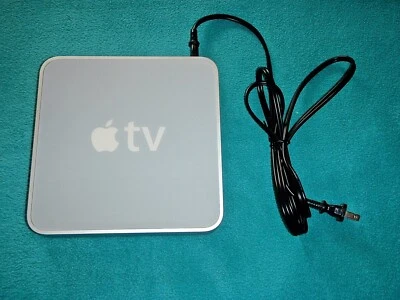 APPLE TV 2007  SILVER MEDIA STREAMING DEVICE MODEL A1218 WITH POWER CORD - Image 1 of 4