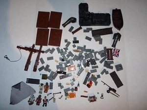 MEGA BLOKS PIRATES OF THE CARIBBEAN PORT ROYALE 1016 INCOMPLETE & 5 MINI FIGURES - Bild 1 von 2