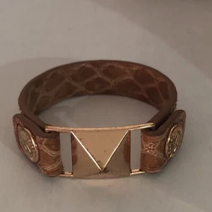 Dog Collar Style Cuff Bracelet Faux Leather Rose Golden Spike Collier Du Chien - Picture 1 of 5