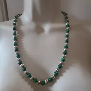 Collar DE COLECCIÓN FIRMADO DOBBS Plata Esterlina 8MM Bolas Tono Plata Verde - Imagen 1 de 7