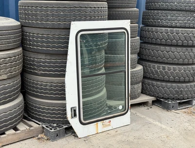 Puerta del conductor Athey Mobil Foto 1 de 4