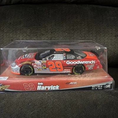 2004 1/24 #29 Kevin Harvick Goodwrench/Círculo de ganadores de Coca Cola C2 Foto 1 de 4