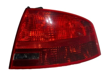 2005 2006 2007 2008 OEM AUDI A4 S4 RS4 REAR RIGHT PASSENGER SIDE TAIL LIGHT - Image 1 of 4