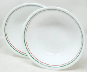 2 Corelle WINTER HOLLY 6 1/4" Soup Cereal Bowls Green Red Rings Christmas Bowl - Picture 1 of 3
