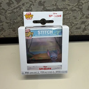 Funko Bitty Pop Deluxe Disney Lilo & Stitch - Stitch at Beach - Imagen 1 de 5