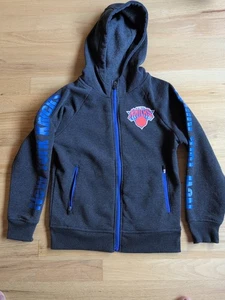 NBA Hoodie Boys Size 8 NY Knicks Grey Zip Hoodie Graphic Print - Picture 1 of 6