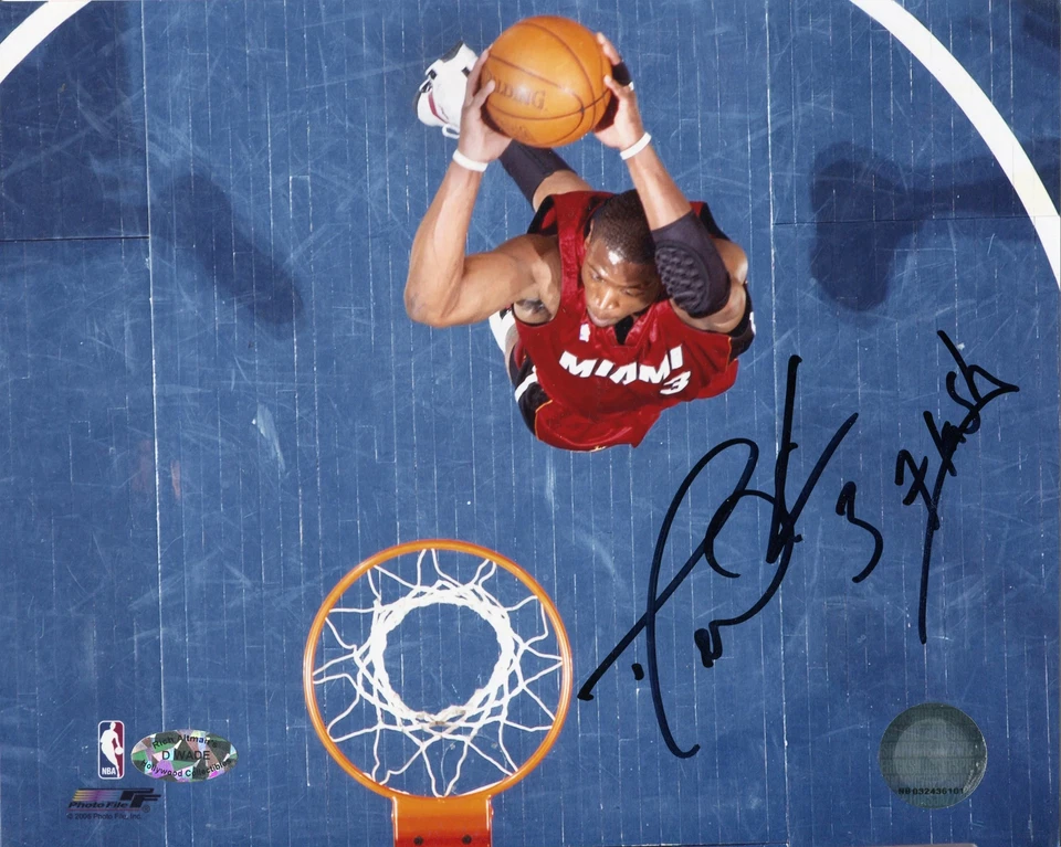 Foto autografiada de Dwyane Wade Dunking "Flash" 8x10 Foto 1 de 1