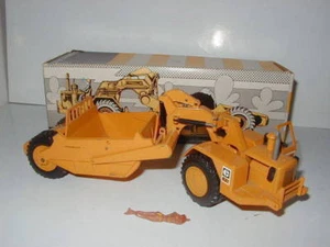 CATERPILLAR 621 SCRAPER PACMAN LOGO #122.1a NZG 1:50 OVP - Bild 1 von 1