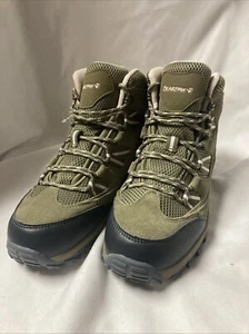 NWOT Women's Bearpaw Ridgewood Light Pink Waterproof Size 10 Hiking Boots - Picture 1 of 7