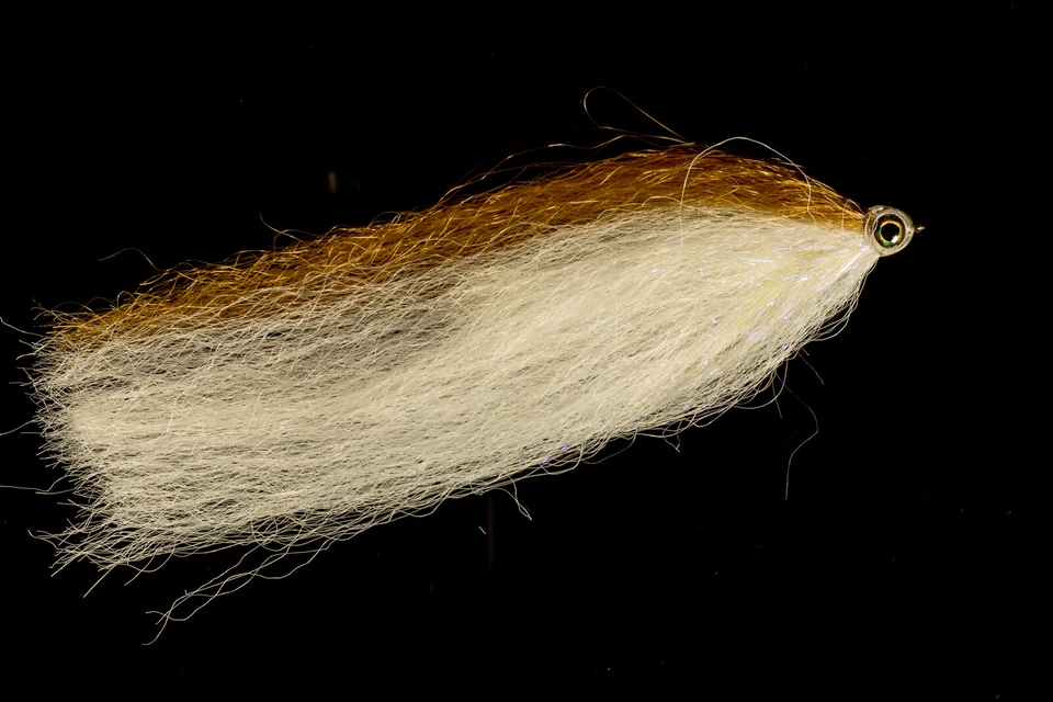 Fliegentom 1283  Hechtstreamer Weiß-Tan farbener Köderfisch mit Sprectra Effekt - Bild 1 von 1