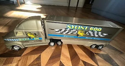 Nylint 600 Signature Racing Series Semi Truck and Trailer 18-Wheeler - Image 1 of 4