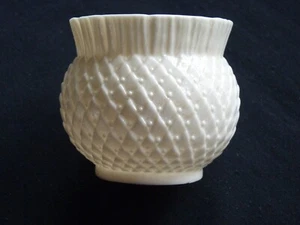 BELLEEK. THISTLE SUGAR BOWL. 2nd BLACK MARK. SUPERB CONDITION. - Picture 1 of 3