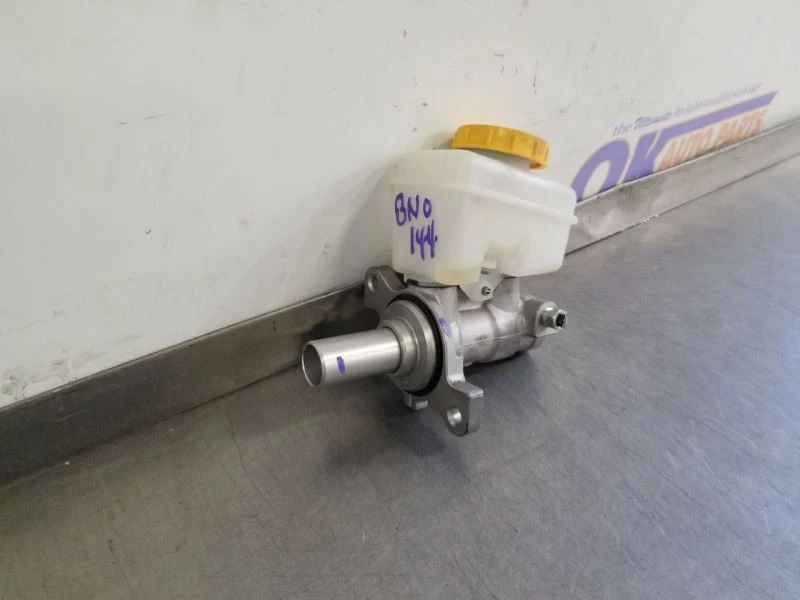 Toyota 86 TRD 19 2019 cilindro maestro de freno OEM  Foto 1 de 4
