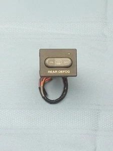 88-94 BLAZER S10 Jimmy Rear Defog Control Switch Chevy OEM 15659968-C - Picture 1 of 9