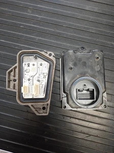 LDV D90 RIGHT HEADLAMP SV9A, LED TYPE, EXECUTIVE, 11/17 BALLAST - Foto 1 di 4