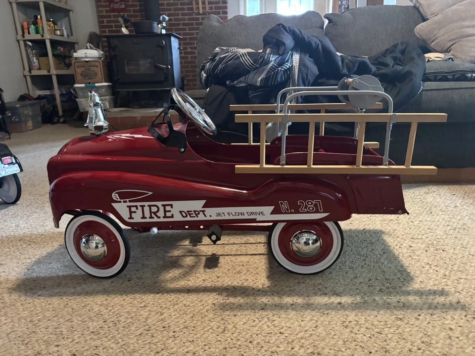 Fire Dept Pedal Truck, # 287 Jet Flow By Gearbox - Image 1 of 4