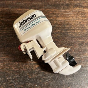 Vintage Mini Johnson 225 Ocean Runner Toy Battery Powered Outboard Boat Motor - Bild 1 von 11
